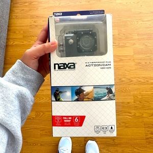 Waterproof camera